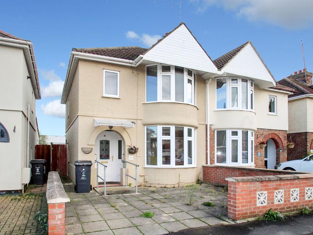 3 bed property for sale in Elgin Drive, Swindon SN2 Zoopla