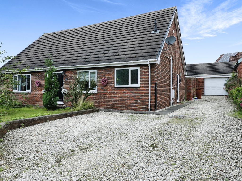 5 bed detached house for sale in Everill Gate Lane, Barnsley S73, £