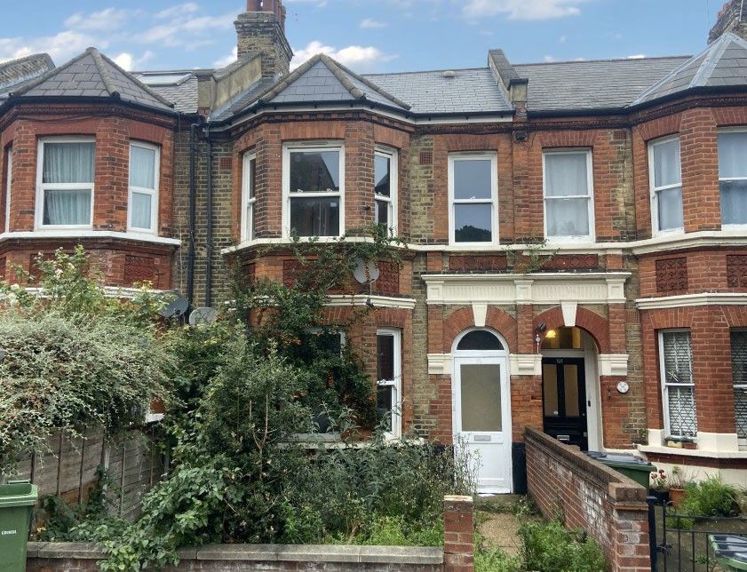 3 bed property for sale in 99 Genesta Road, Plumstead, London SE18, £