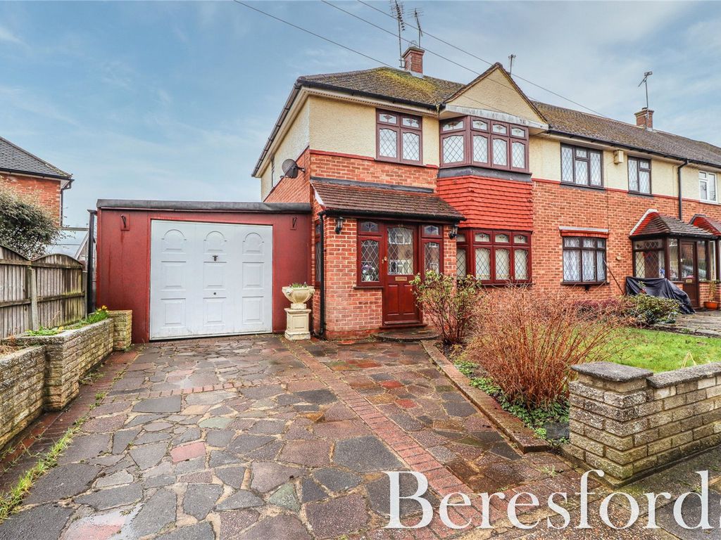 3 bed end terrace house for sale in Swan Avenue, Cranham RM14 Zoopla
