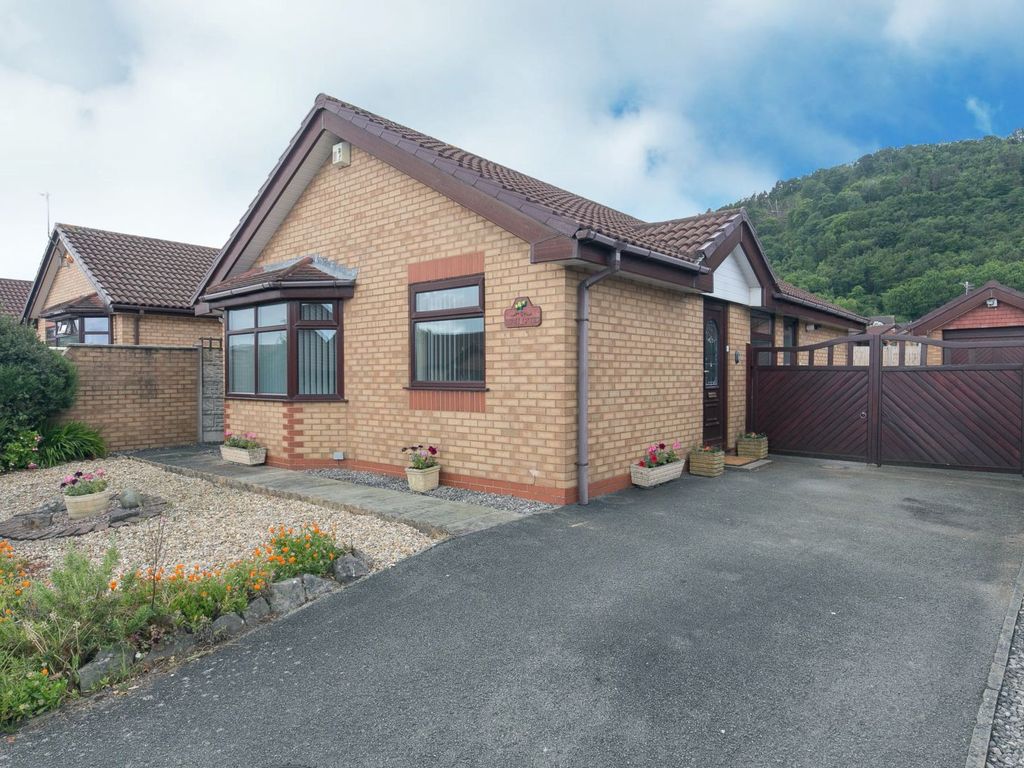 3 bed detached bungalow for sale in Lon Caradog, Abergele LL22 Zoopla