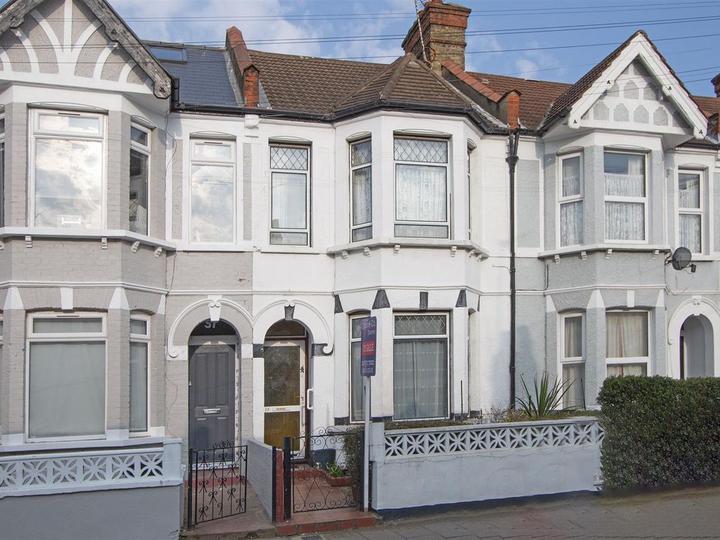 3 bed property for sale in Totterdown Street, London SW17, £695,000