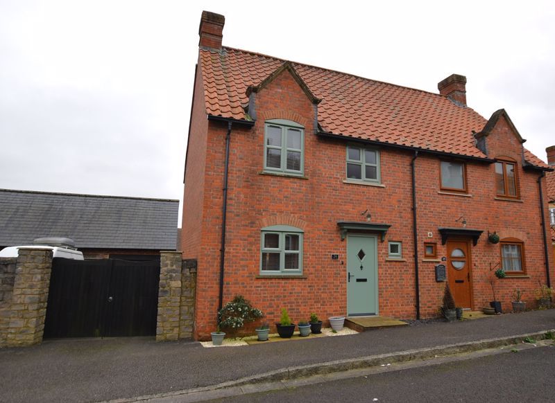 3 bed semidetached house for sale in Bluebell Rise, Midsomer Norton