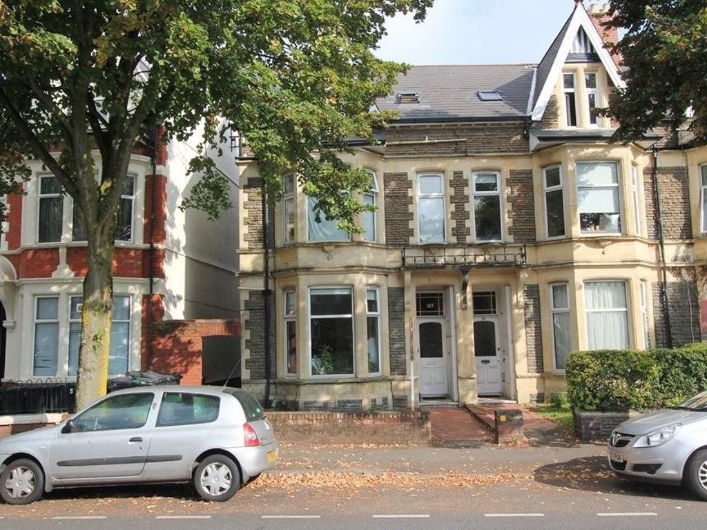 Studio to rent in Albany Road, Roath, Cardiff CF24, £700 pcm Zoopla