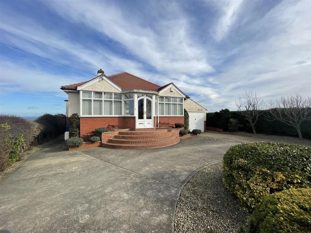 4 bed detached bungalow for sale in Filey Road, Scarborough YO11 Zoopla