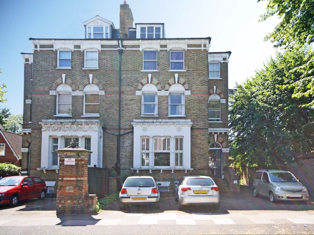 Studio to rent in Waldegrave Park, Twickenham TW1 Zoopla