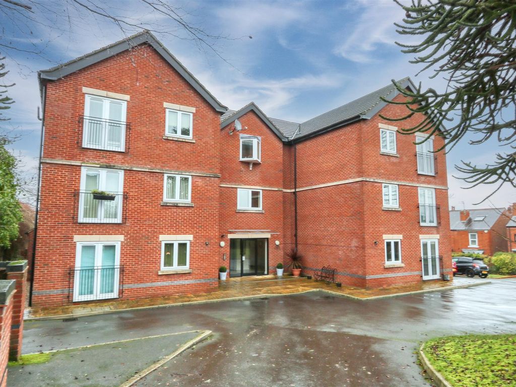 2 bed flat to rent in Summerfield Place, Summerfield Road, Boythorpe