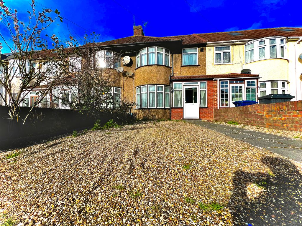 3 bed terraced house for sale in St Ursula Road, Southall UB1 Zoopla