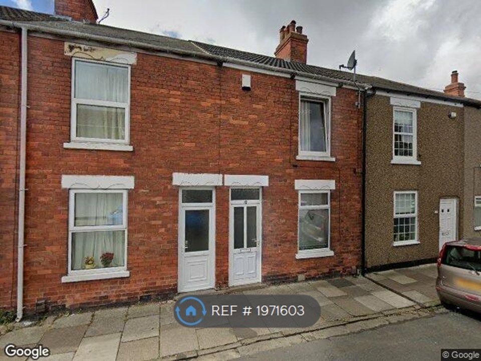 3 bed terraced house to rent in Lister Street, Grimsby DN31, £563 pcm