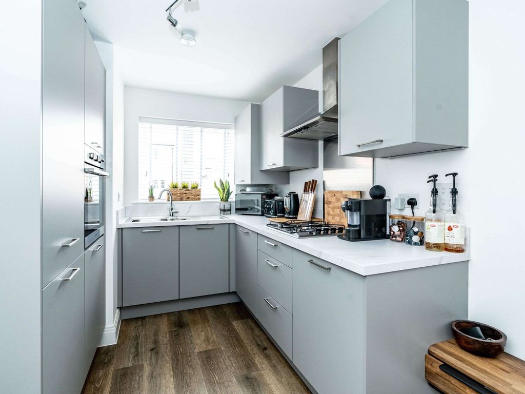 3 bed semidetached house for sale in Corbetts Place, Hampton Heights