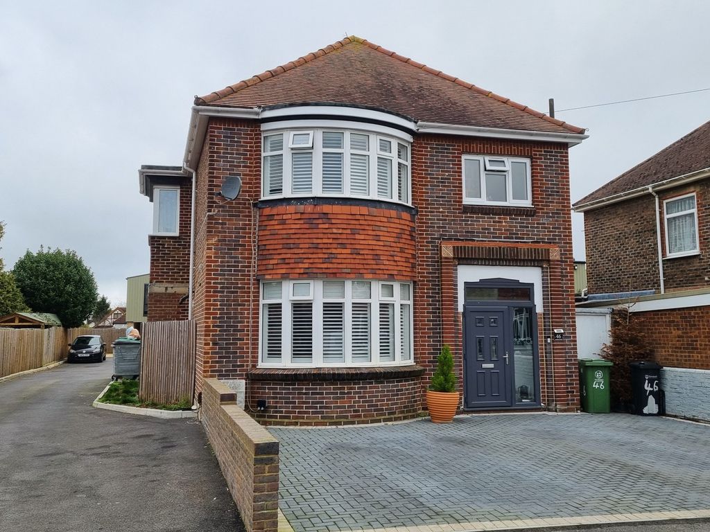 3 bed detached house for sale in Lealand Road, Drayton, Portsmouth PO6