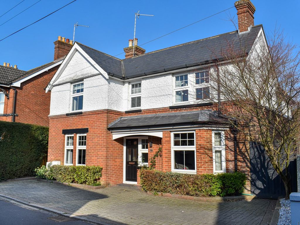 4 bed property for sale in Middleton Road, Ringwood BH24 Zoopla