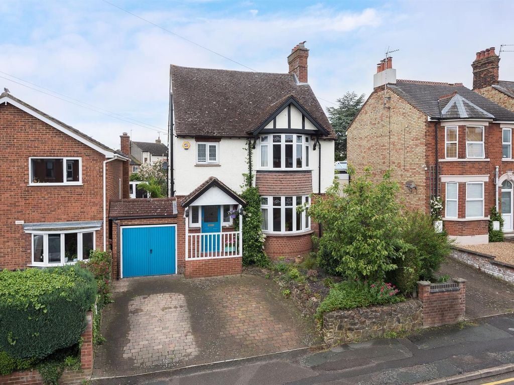 3 bed detached house for sale in Rosebery Avenue, Linslade, Leighton