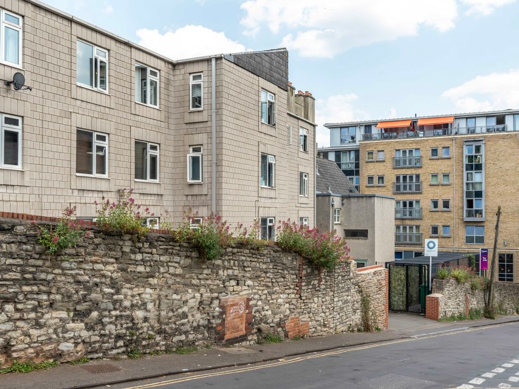1 bed flat for sale in Montague Court, Montague Hill South, Bristol BS2