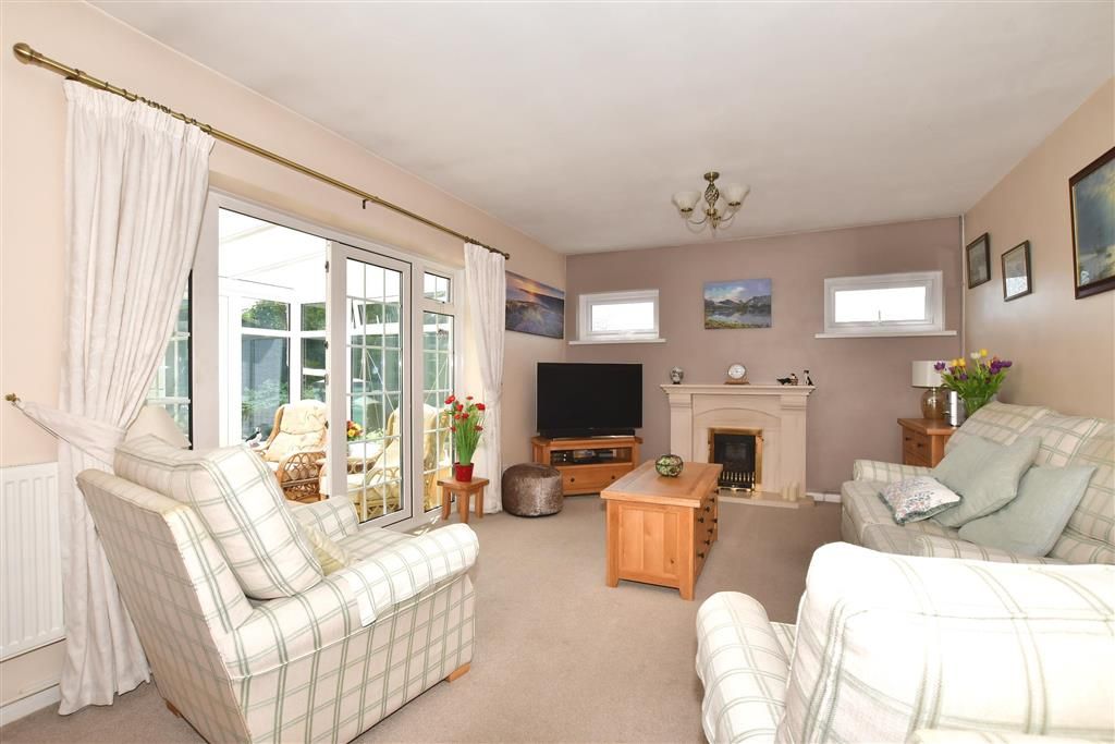 3 bed detached bungalow for sale in Cherry Orchard, Chestfield