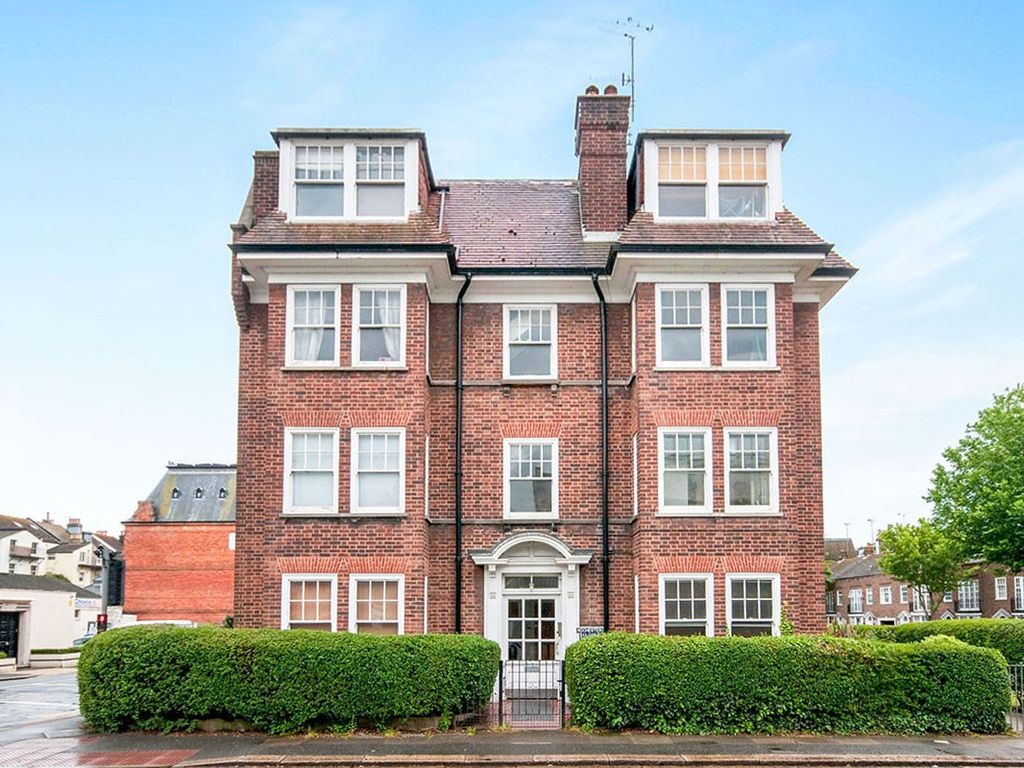 2 bed flat to rent in Rochester Gardens, Hove, East Sussex BN3 Zoopla