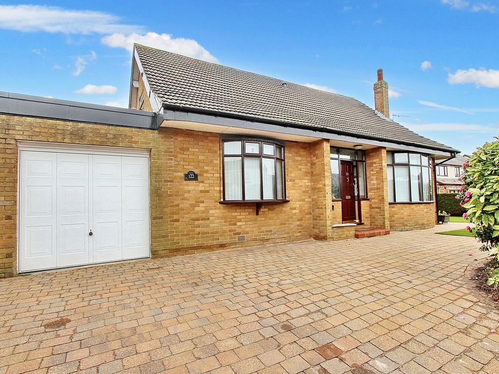 2 bed detached house for sale in Simister Lane, Prestwich M25, £375,000