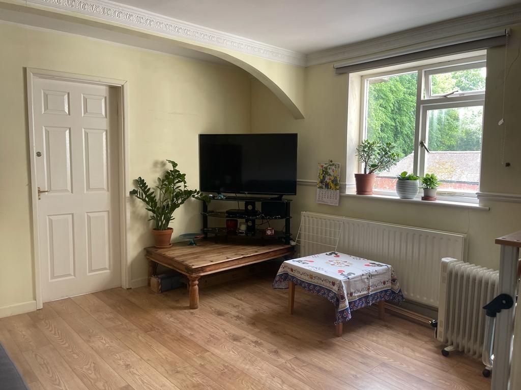 2 bed flat to rent in Derby Road, Nottingham NG7, £1,400 pcm Zoopla