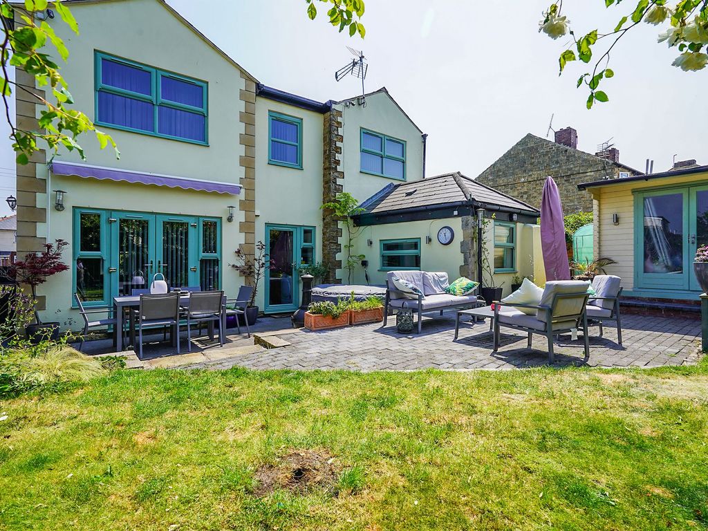 4 bed detached house for sale in Spa Lane, Sheffield S13, £335,000 Zoopla