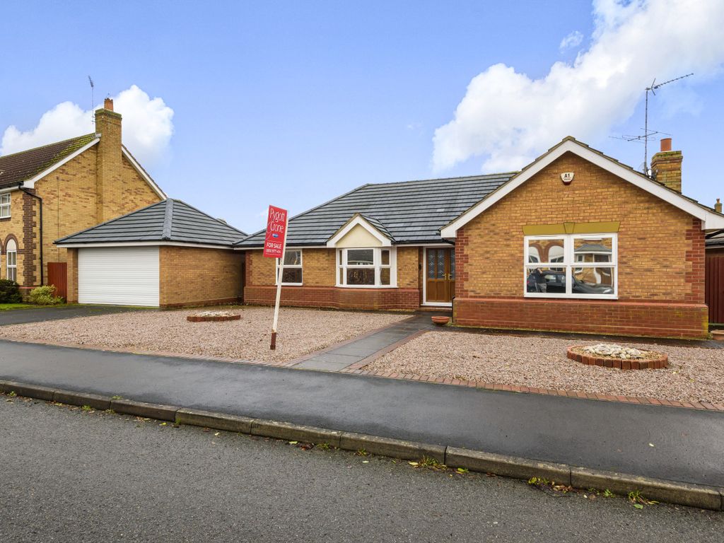 3 bed bungalow for sale in Milton Way, Sleaford NG34 Zoopla