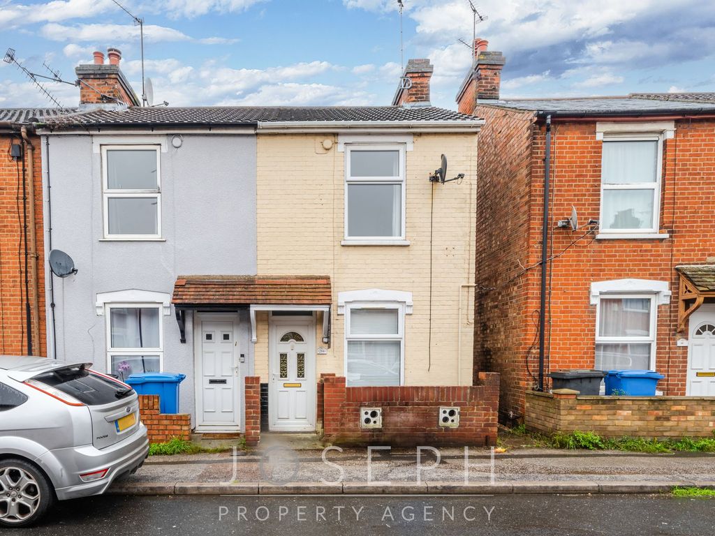2 bed end terrace house to rent in Bramford Lane, Ipswich IP1, £900 pcm