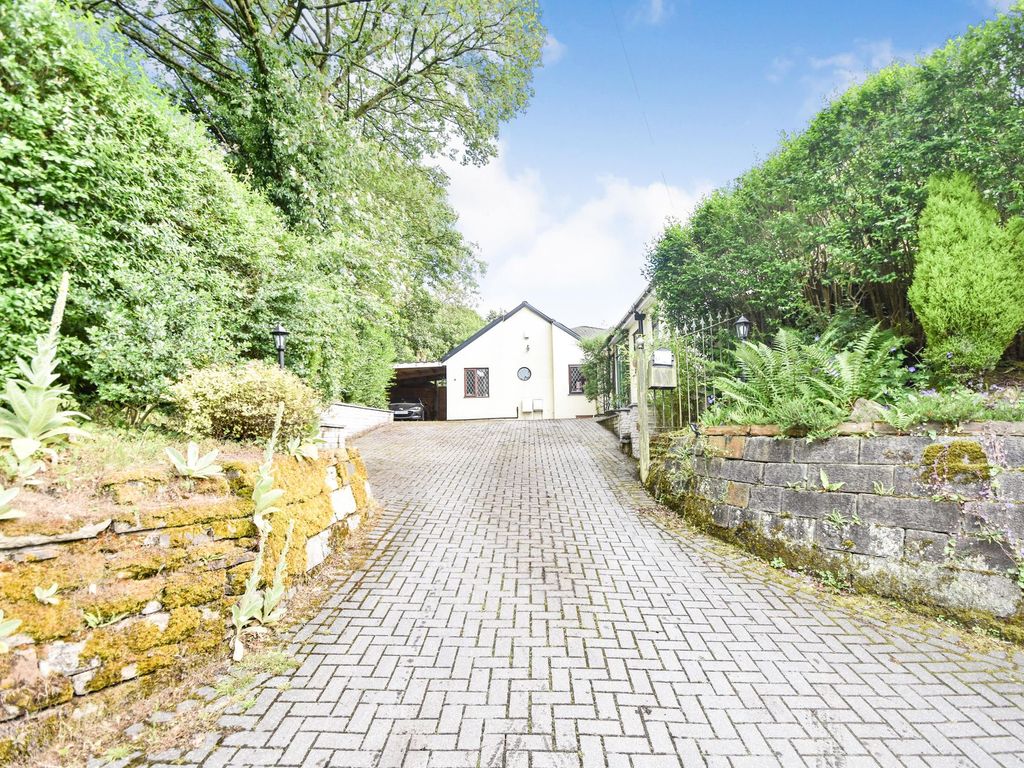 4 bed detached house for sale in Avondale Road, Whitefield M45 Zoopla