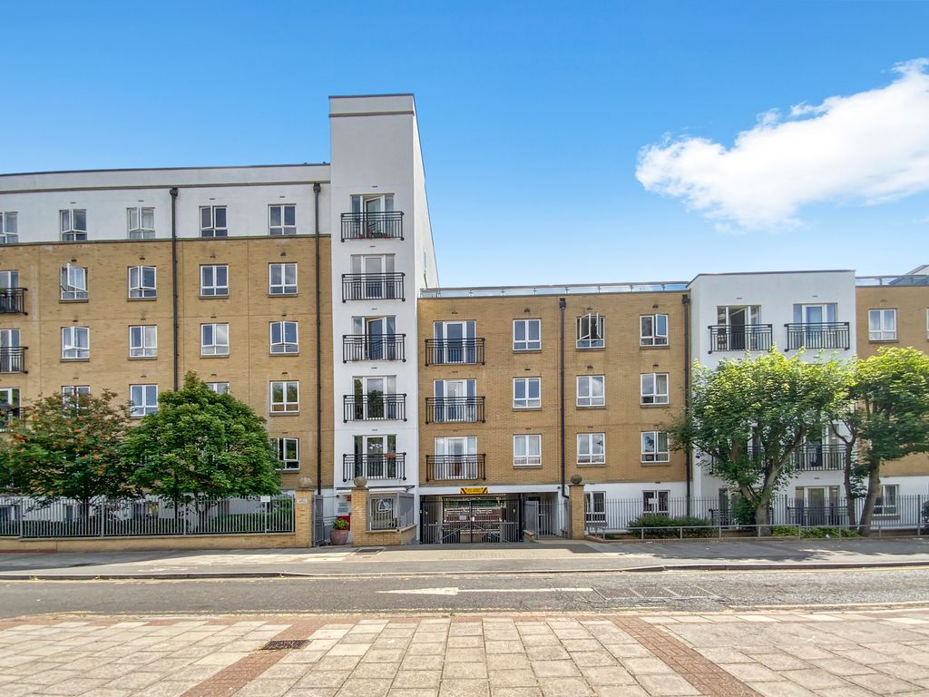 2 bed flat for sale in Granite Apartments Windmill Lane, Stratford E15 Zoopla