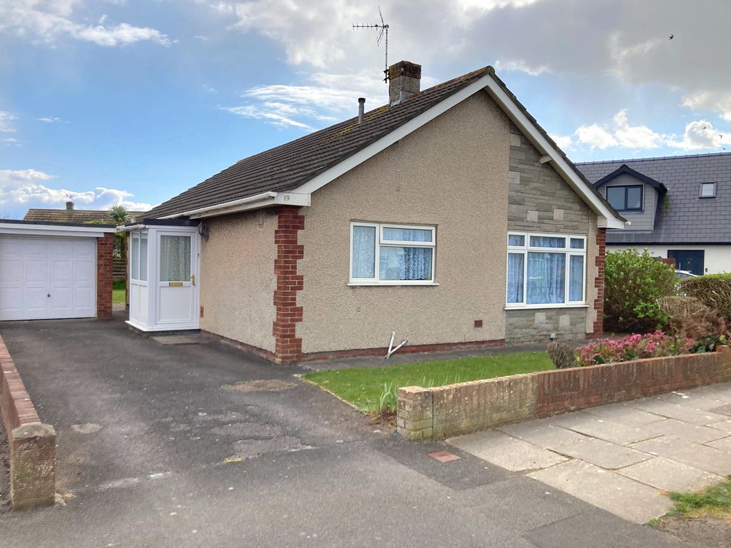 3 bed detached bungalow for sale in Sandpiper Road, Porthcawl CF36 Zoopla