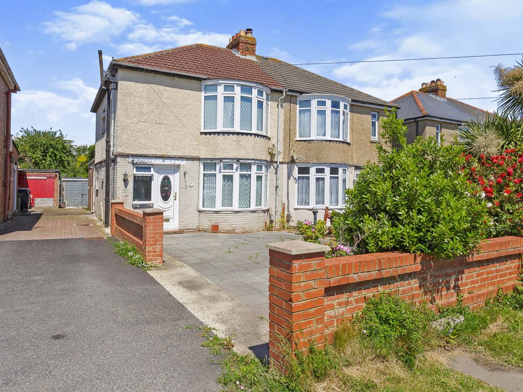3 bed semidetached house for sale in West Street, Portchester, Fareham