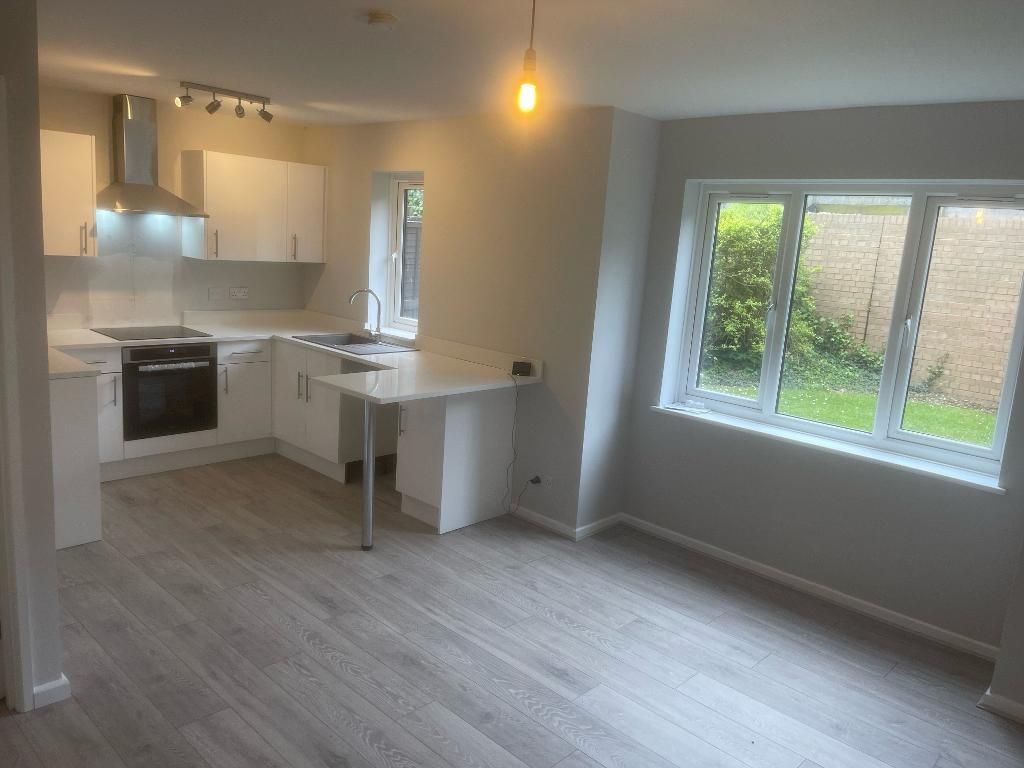 Studio to rent in Dial Close, Greenhithe, Kent DA9 Zoopla