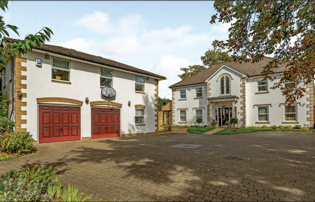 2 bed detached house to rent in Villa Gardens, Flitwick, Bedford MK45