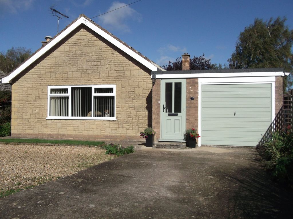 3 bed detached bungalow for sale in Fen Road, Pointon, Lincolnshire