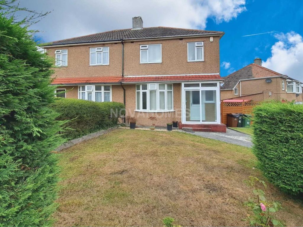 3 bed semidetached house for sale in Beacon Down Avenue, Beacon Park