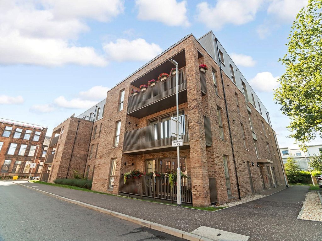 1 bed flat for sale in Training Place, Jordanhill Park, Glasgow G13, £