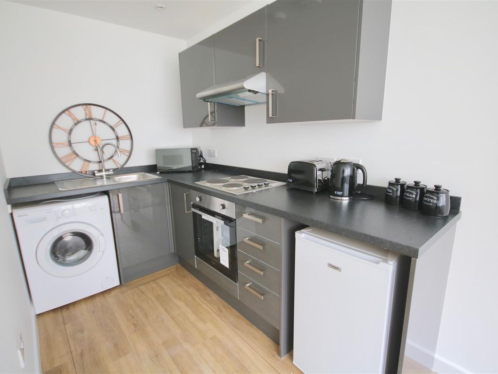 1 bed flat to rent in Enterprise House, Portsmouth PO1, £900 pcm Zoopla