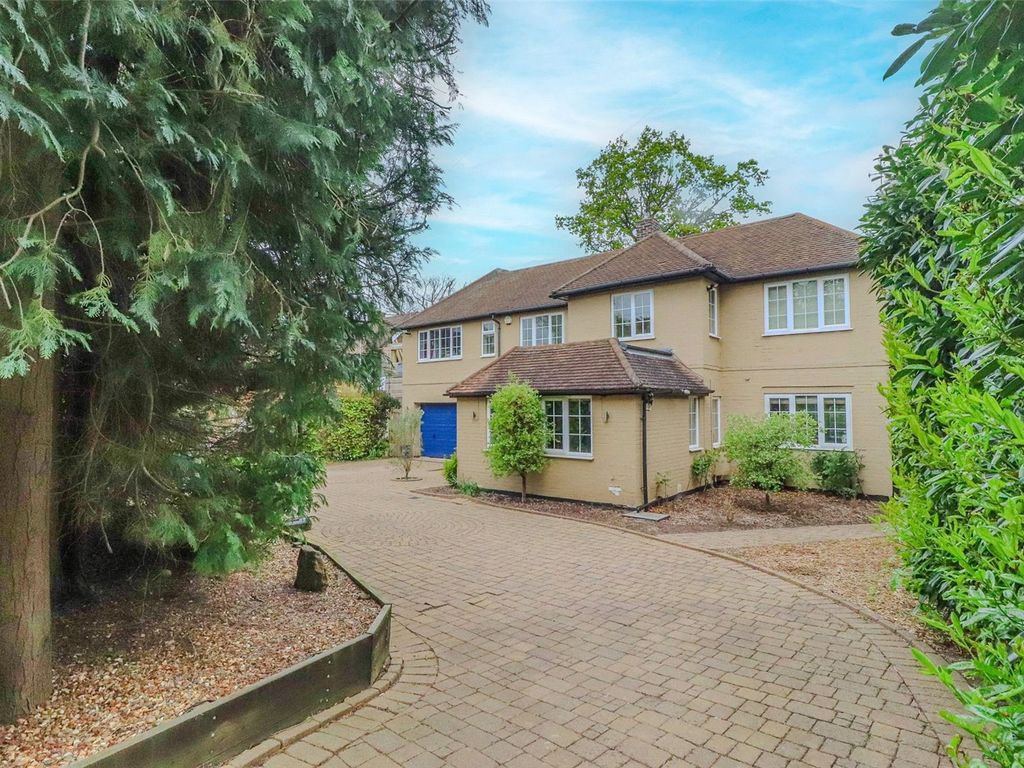 5 bed detached house for sale in Pine Grove, Weybridge KT13, £1,700,000