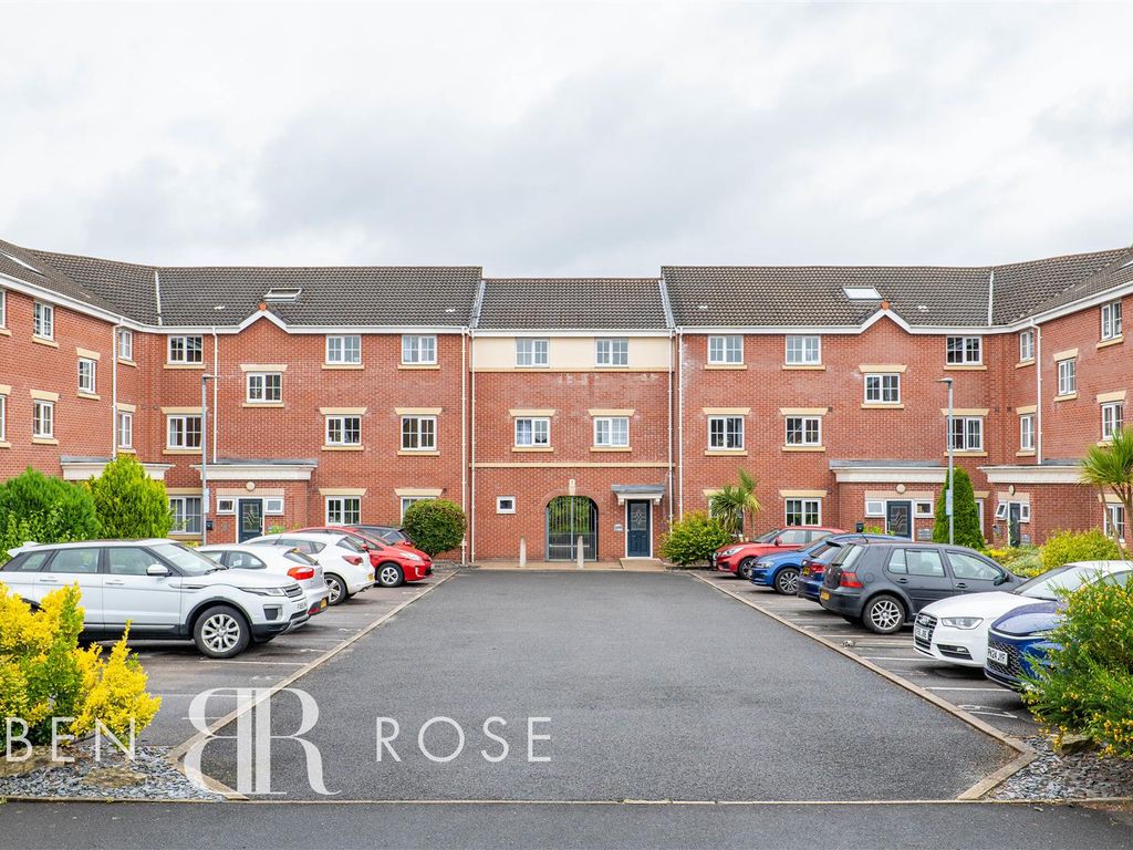 2 bed flat to rent in Brampton Drive, Bamber Bridge, Preston PR5, £725