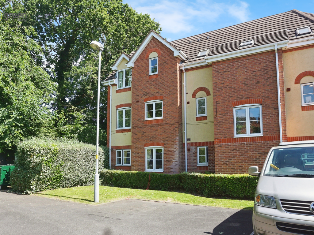 2 bed flat for sale in Warren House Walk, Walmley, Sutton Coldfield B76