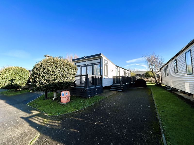 2 bed mobile/park home for sale in Waterside Holiday Park, Bowleaze