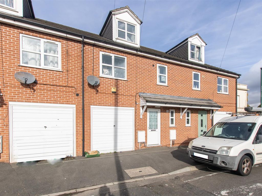 Whitechapel Street, Basford, Nottingham NG6  