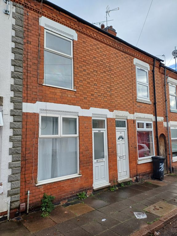 3 bed terraced house to rent in Western Road, Leicester LE3, £995 pcm