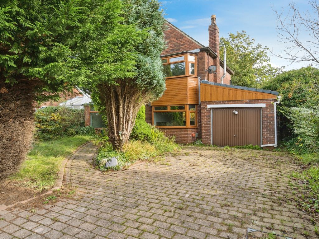 3 bed detached house for sale in Leigh Road, Westhoughton, Bolton