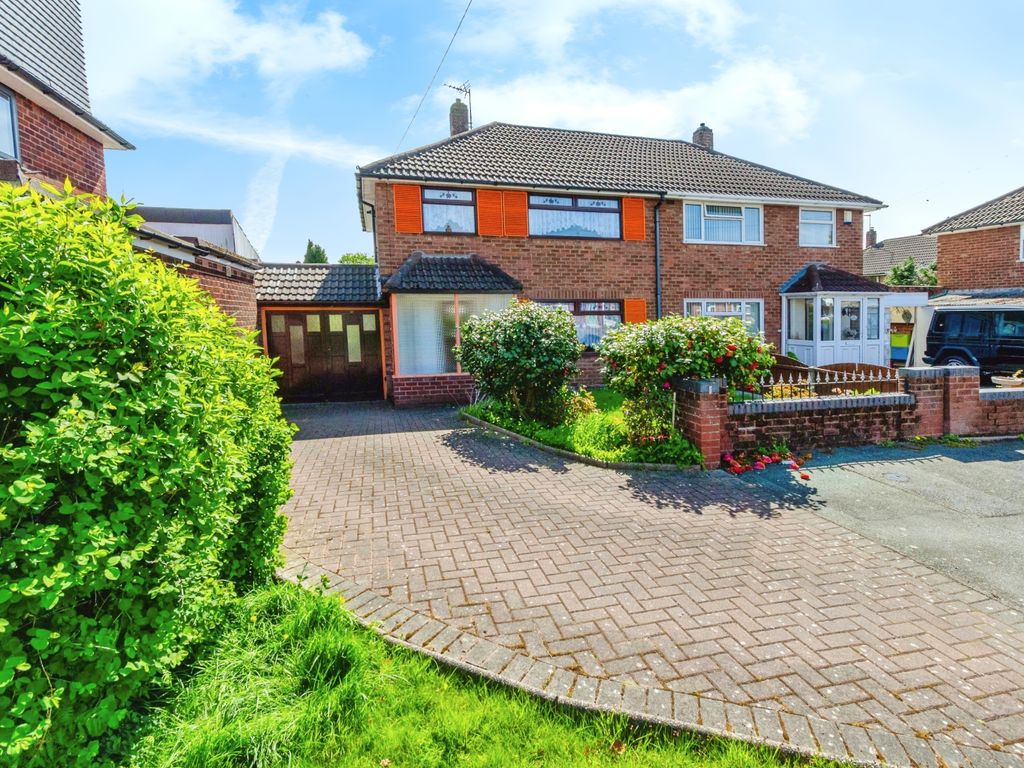 3 bed semidetached house for sale in Meadow Lane, Willenhall, West