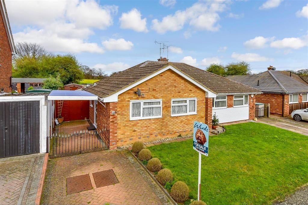2 bed semidetached bungalow for sale in Streetfield, Herne Bay, Kent