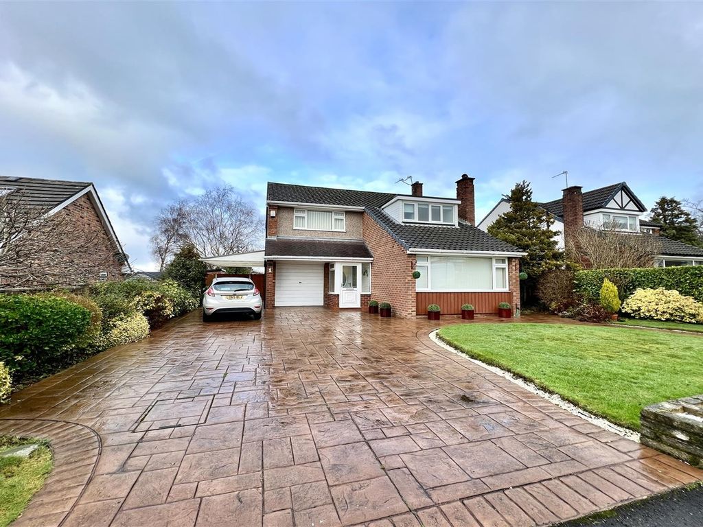 3 bed detached house for sale in Yew Tree Lane, Poynton, Stockport SK12