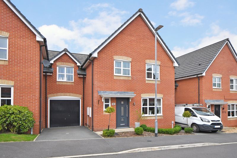 4 bed detached house for sale in Fazeley Drive, Sandyford, StokeOn
