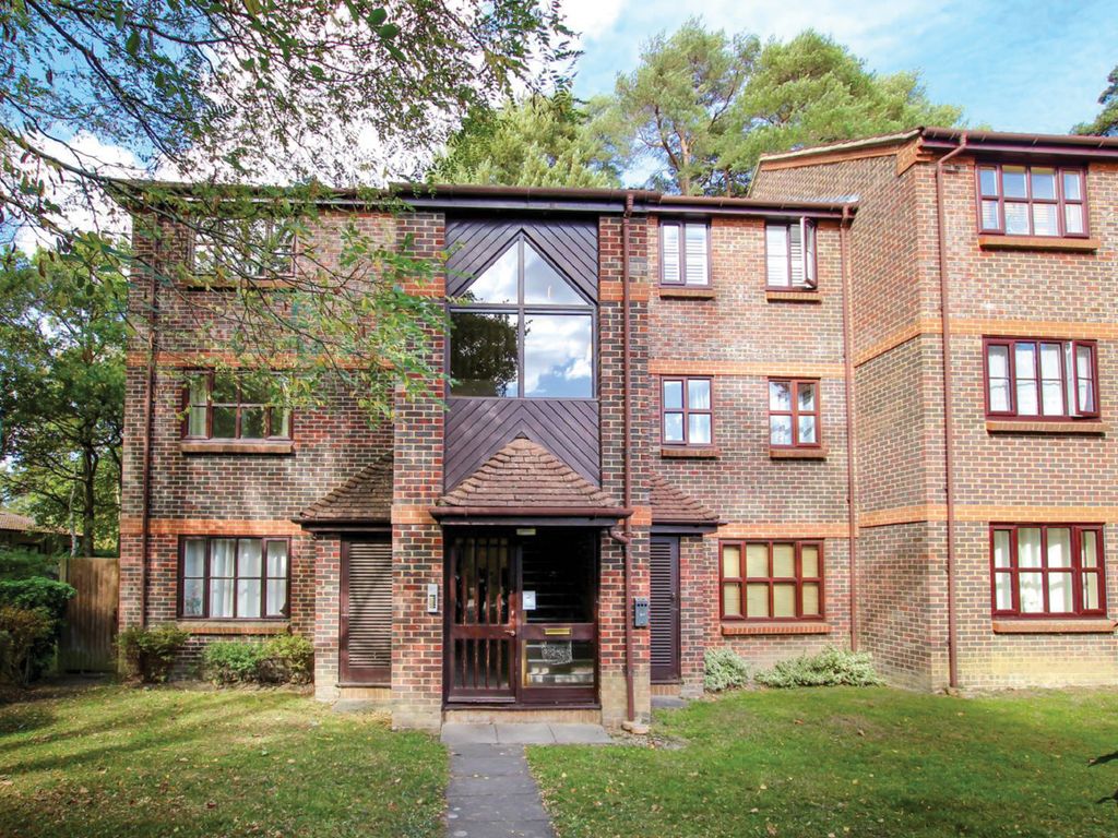 1 bed flat for sale in Townsend Close, Bracknell RG12, £90,000 Zoopla