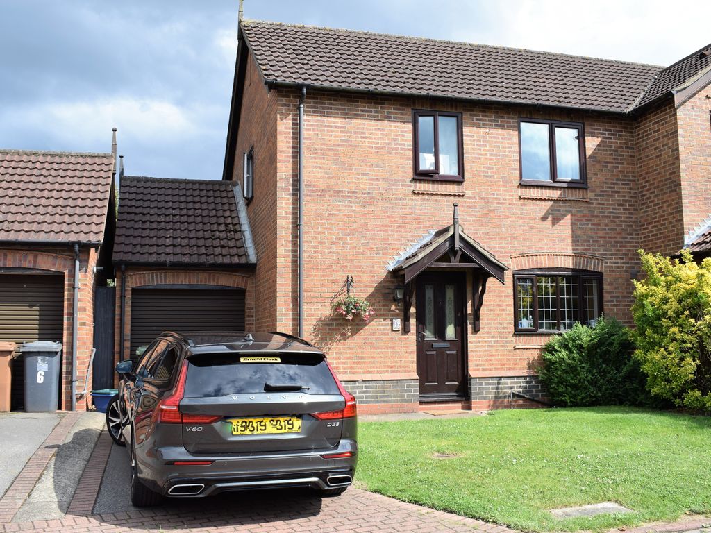 3 bed semidetached house for sale in Birch Way, DN38 Zoopla