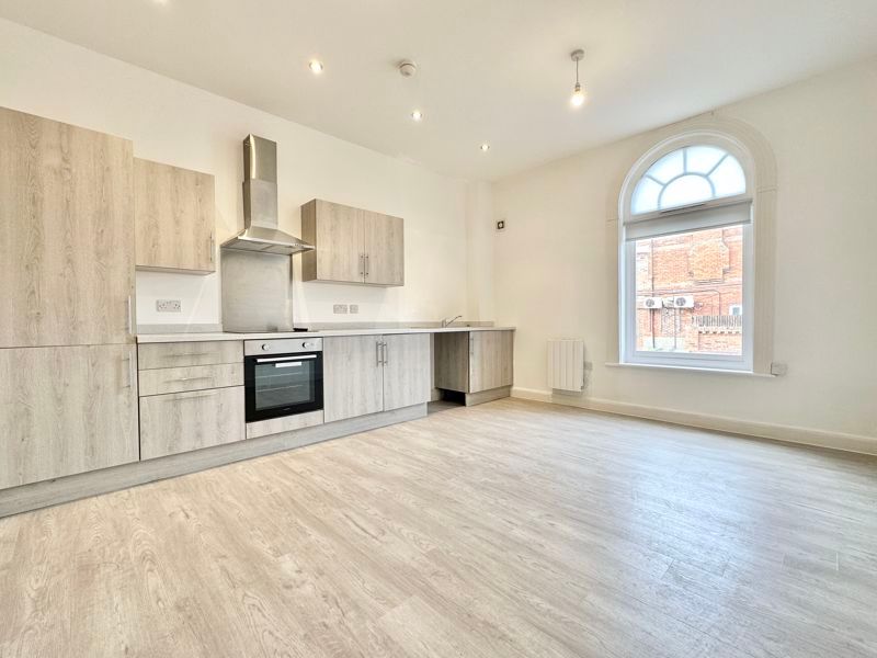 2 bed flat to rent in Imperial Court, Grimsby Road, Cleethorpes DN35, £