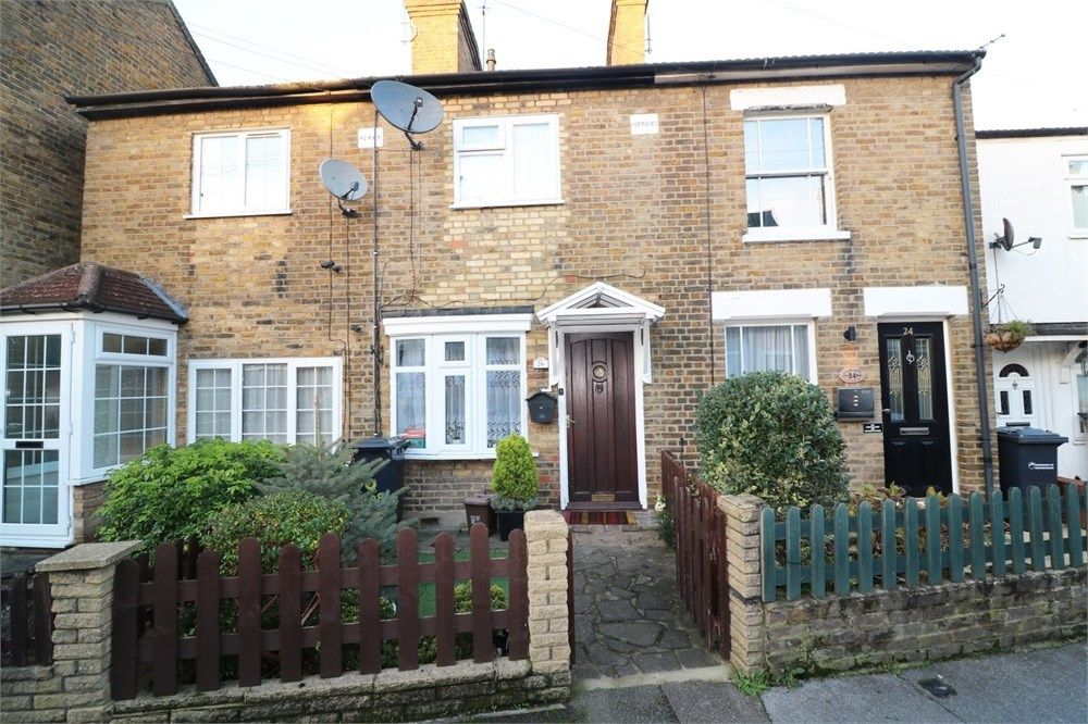 2 bed terraced house for sale in Albury Grove Road, Cheshunt EN8, £